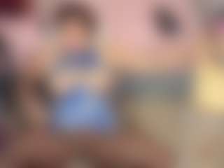 Live cam show with miabloom01 - New Brown Eyes on Camsoda