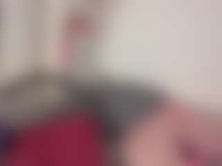 miabloom01's Live Sex Cam Show