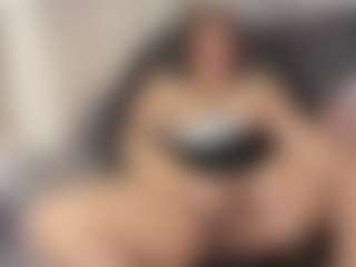 Live cam show with miabloom01 - Work on Camming Site