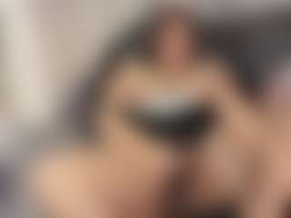 miabloom01's Live Sex Cam Show