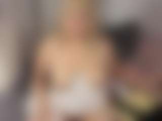 miabloom01's Live Sex Cam Show