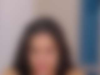 Live cam show with LarisaVeylora - Brown Hair Petite on Camsoda