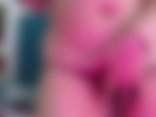 Live cam show with Lia-wish - Petite Teen (18+) on Camming Site