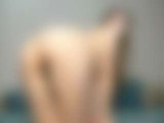 Spettacolo in cam dal vivo con Xo-Niya - New Big Tits su Camsoda