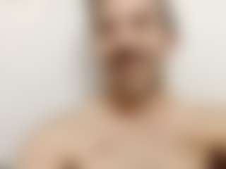BRUCALIBRE2525's Live Sex Cam Show