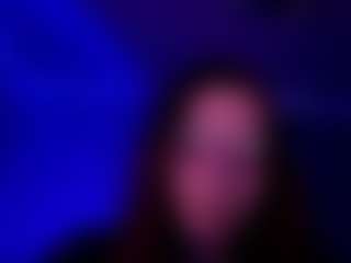 Live cam show with Rosie - New White on Dolls Live
