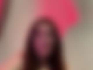 Live cam show with Rosie - Skinny on Camsoda