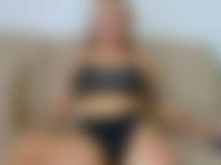Live cam show with YourHairyOlive - Squirt Blonde Hair on Gym Cam Girls