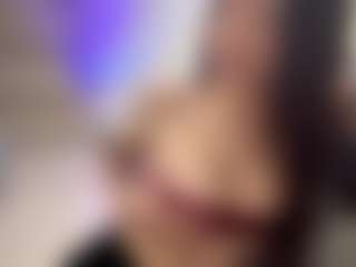 DelindaTua's Live Sex Cam Show