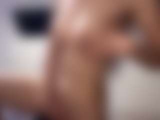DelindaTua's Live Sex Cam Show
