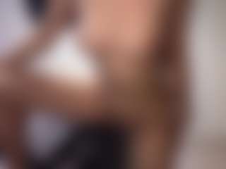 DelindaTua's Live Sex Cam Show
