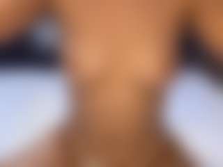 Live cam show with DelindaTua - Shaved Pussy Mature on Camsoda