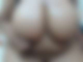 CurvyLolaXX's Live Sex Cam Show