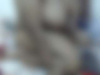 Live cam show with CurvyLolaXX - New Blowjob on live.xheat.ai