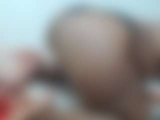 CurvyLolaXX's Live Sex Cam Show