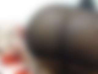 CurvyLolaXX's Live Sex Cam Show
