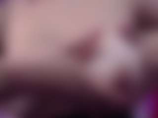 lessly1's Live Sex Cam Show