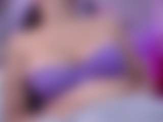 lessly1's Live Sex Cam Show