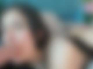 Live cam show with Cataa-Hill - New Petite on Camsoda