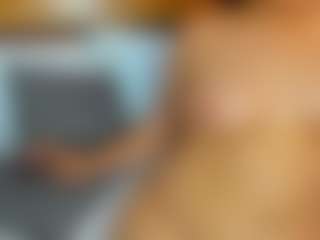 laurel-swan's Live Sex Cam Show