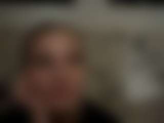 Live cam show with RoseannYaney - Black Young Adult on Camsoda