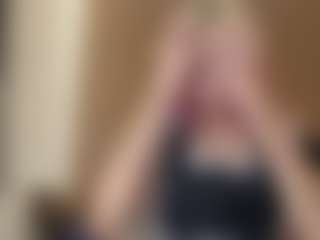 Live cam show with CrissyGenco - Control on Camsoda