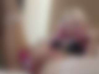 Live cam show with CrissyGenco - Hairy Pussy Teen (18+) on Camsoda