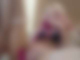 Spettacolo in cam dal vivo con CrissyGenco - New Foot Fetish su Camsoda