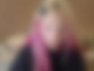 Live cam show with CrissyGenco - Squirt Blonde Hair on SinfulBabes