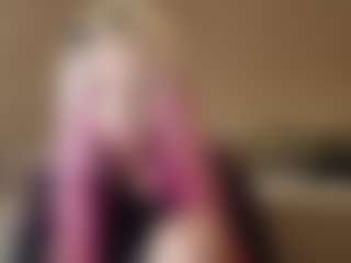 Live cam show with CrissyGenco - New Squirt on SinfulBabes