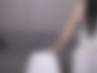 Live cam show with Luna - Interactive on xxxlivecams.org