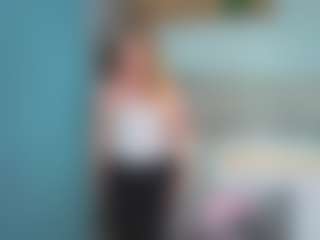 EstrellaBliler's Live Sex Cam Show