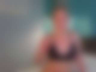 Live cam show with EstrellaBliler - Schoolgirl on StripNow