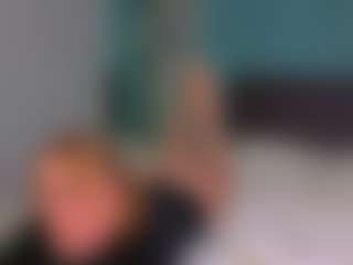 Live cam show with EstrellaBliler - Oil on Camming Site