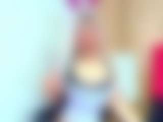Live cam show with sophiafoxyVS - Cumshot on CamClone