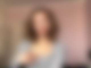 Live cam show with Kirby - New Big Tits on CamClone
