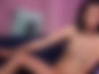 Live cam show with BriannaCoffee - Fingering on Gym Cam Girls