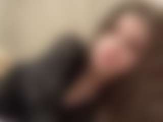 Live cam show with MyriamTicknor - Petite on xplaylive.com
