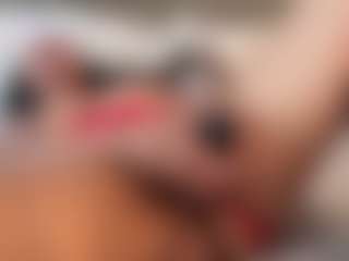 Live cam show with HoneyBlaze1 - Curly on Camsoda