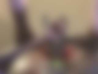 Live cam show with Ebony Chocolate - New Brown Eyes on live.xheat.ai
