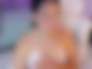 Live cam show with CELESTTEE - Small Tits on xplaylive.com