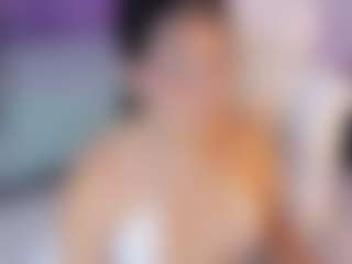 Live cam show with CELESTTEE - Big Ass on xplaylive.com