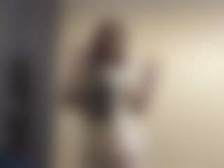 Live cam show with Alice - Average on xplaylive.com