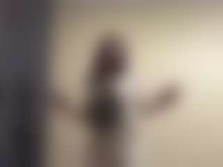 Live cam show with Alice - New Brown Eyes on xplaylive.com
