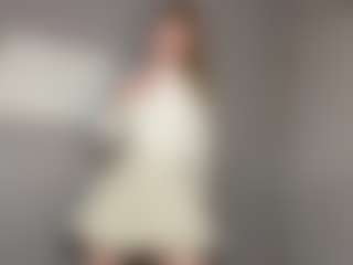 Spettacolo in cam dal vivo con Amelianitro - Interactivetoy Granny su Camsoda