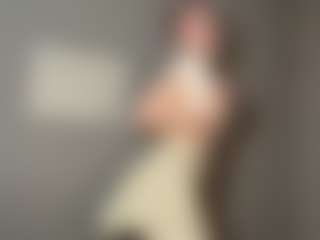 Live cam show with Amelianitro - Schoolgirl on Camiplay Live