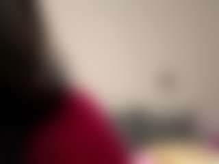 Live cam show with Anna - New Brown Eyes on CamwithHer
