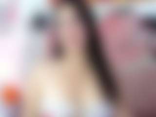 Live cam show with Miacollin - Pornstar Teen (18+) on Camsoda