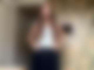 Lora's Live Sex Cam Show