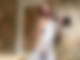 Lora's Live Sex Cam Show
